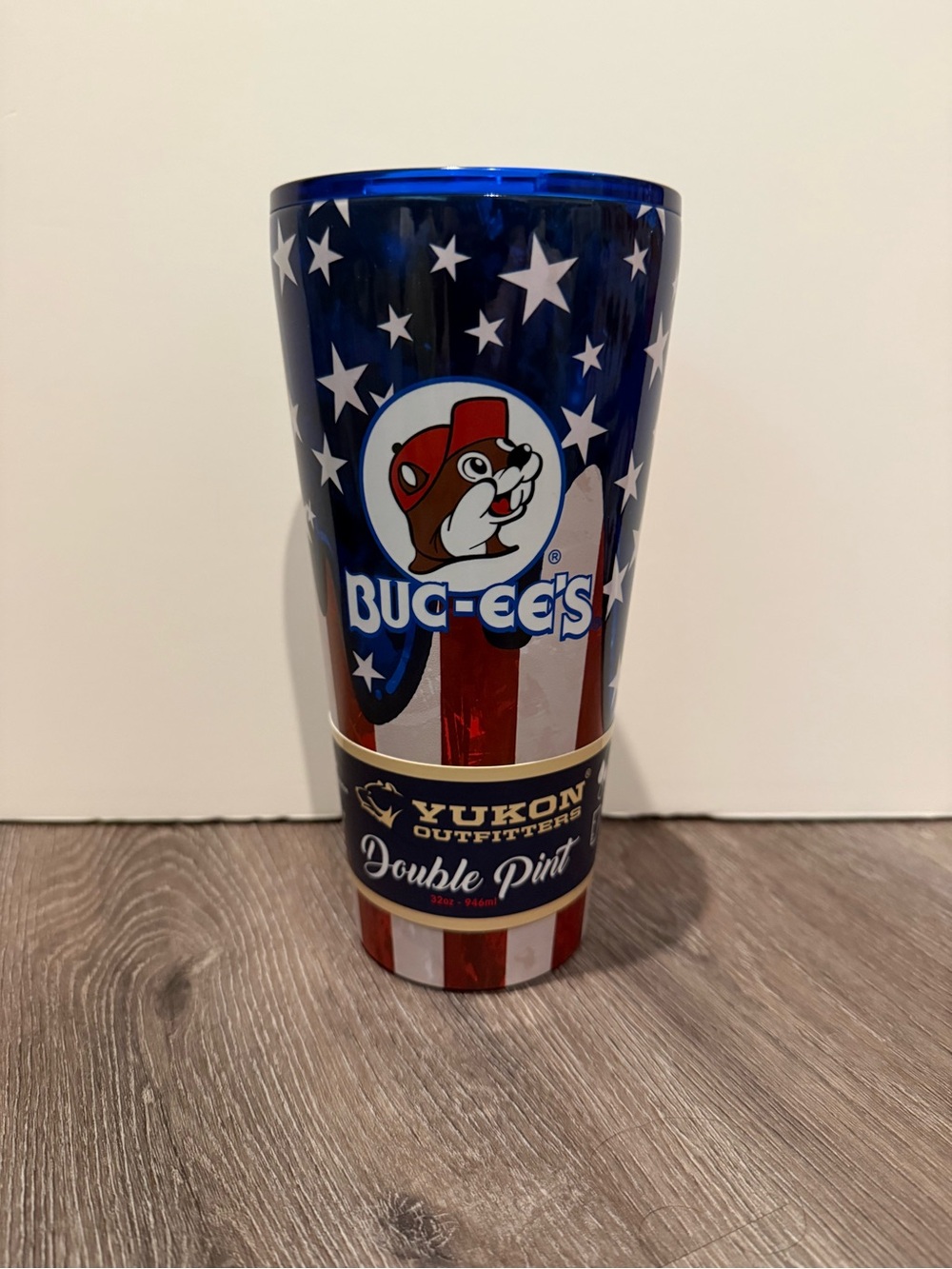 Limited Edition 2026 Buc-ees Stars and Stripes 32 oz. Tumbler- NWT